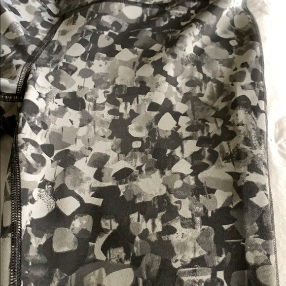 Cropped Leggings - Picture 2 of 3